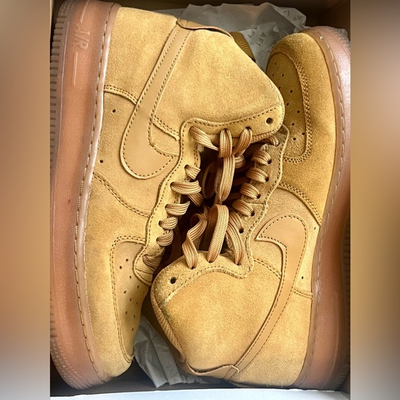 Nike Sneakers - Picture 1 of 8